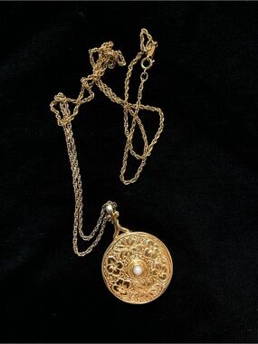 Vintage Filigree Gold Toned Mirror Necklace
